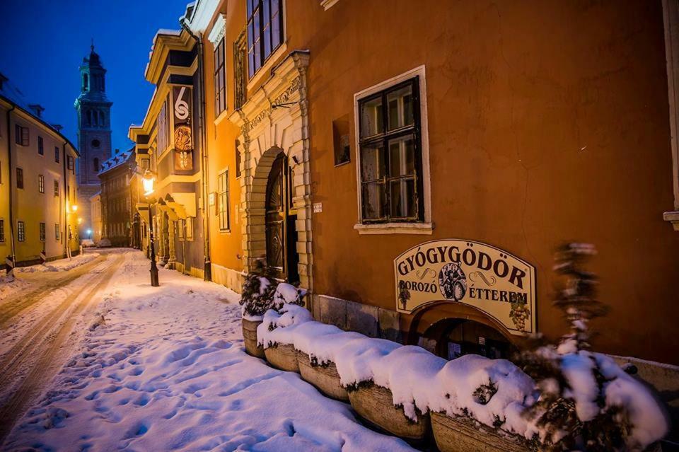 Belvarosi Erdesz-Lak Sopron Bagian luar foto